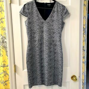 Express black/white herringbone dress sz S cap-sleeves, fully-lined, v-neck NWOT